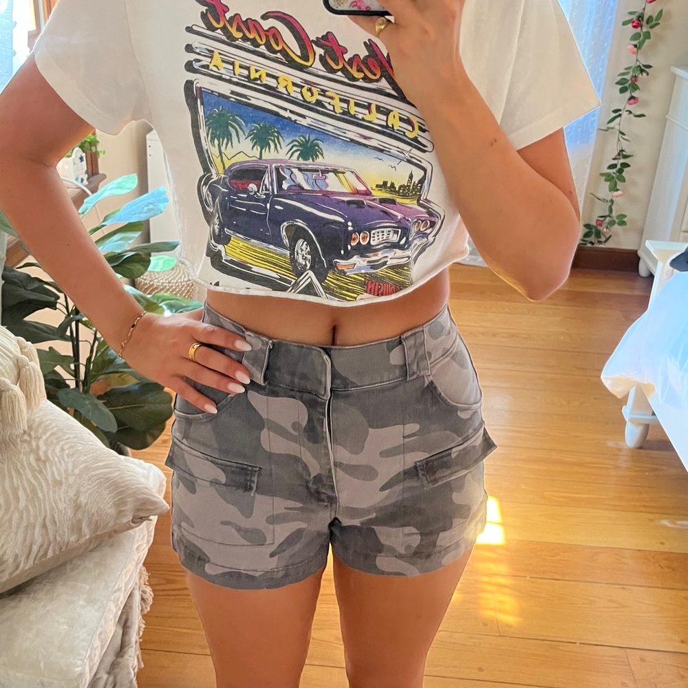 hollister camo shorts